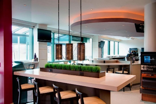 Courtyard by Marriott New York JFK Airport image 9